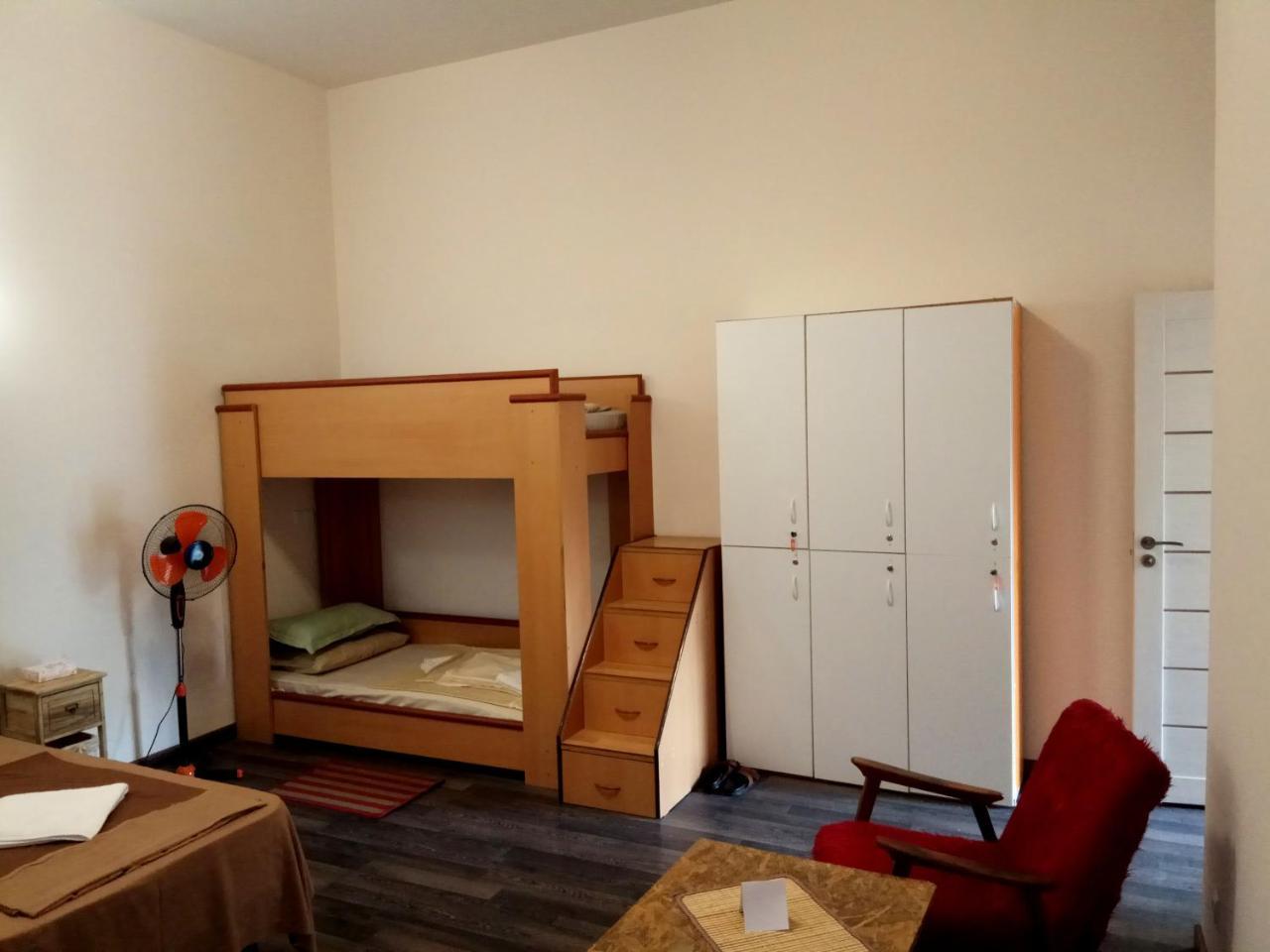 Apri Hostel Jerevan Buitenkant foto